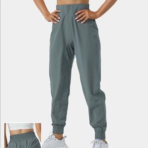 NWT Halara Joggers
